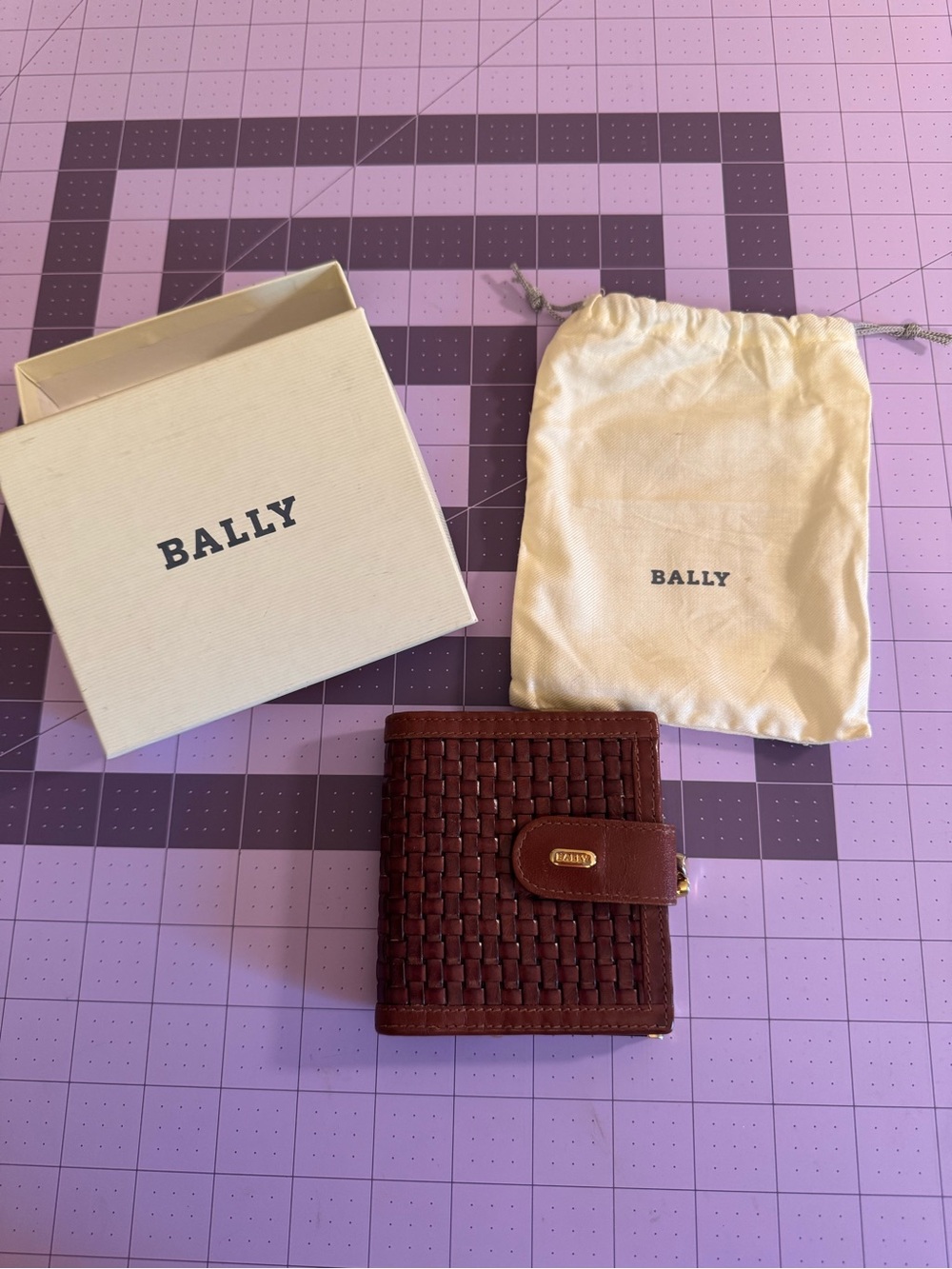 Bally Dark Brown Woven Leather Bifold Wallet With Kisslock Full Inclusion